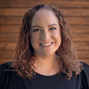 Meet your Posher, Monica